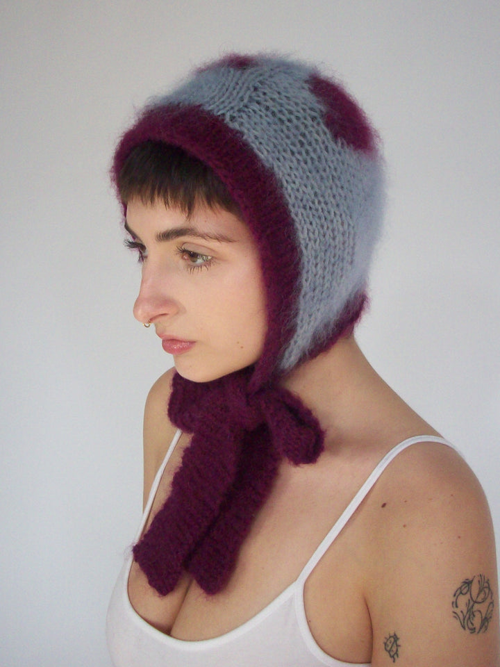 plum dot bonnet